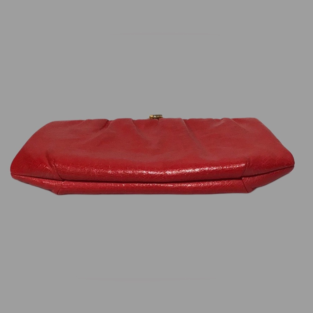 Vintage Red Textured Leather Shoulder Bag Clutch with Top Clasp and Chain Strap - Picture 4 of 7